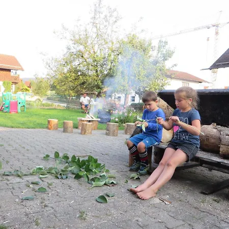 Familie Doll Emerde Apartman *