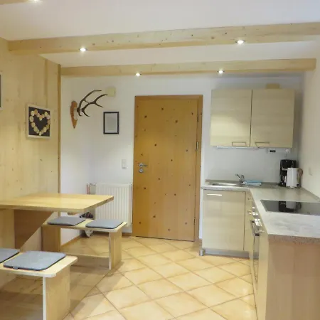 Apartament Familie Doll Emerde Bichl